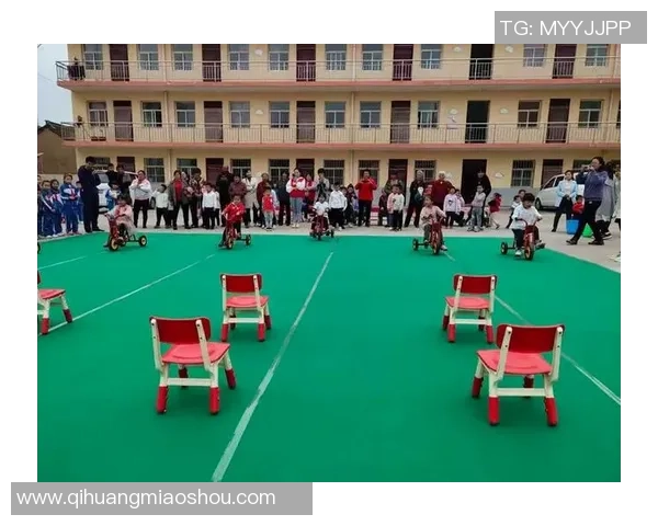 足球脚底滚球技巧解析与实战应用提升你的球技与比赛表现