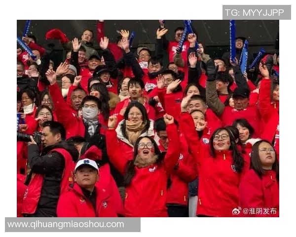 足球狂潮席卷全球激情四溢球迷热情点燃赛场梦想与荣耀交织 足球狂潮席卷全球激情四溢球迷热情点燃赛场梦想与荣耀交织